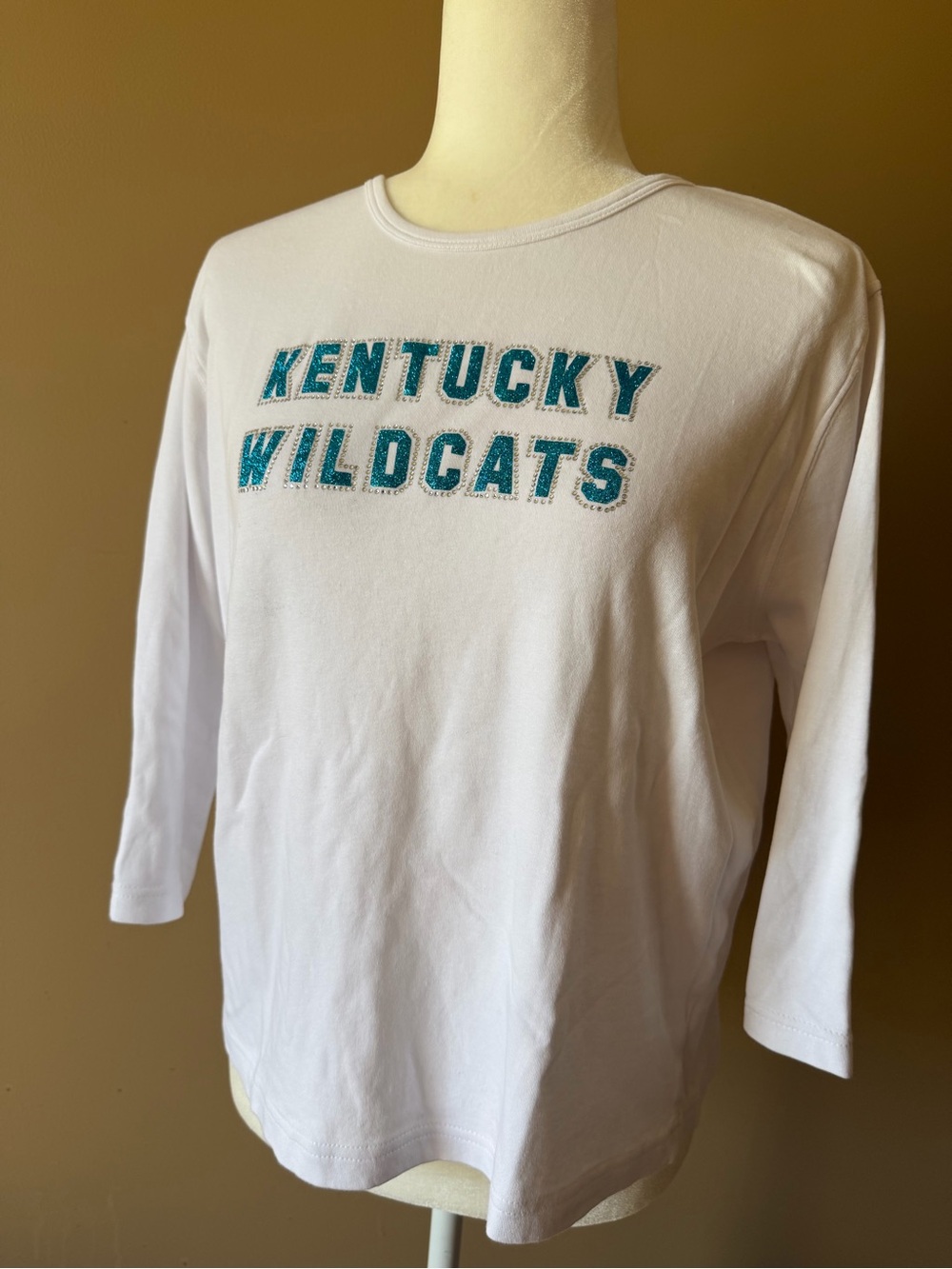Las Olas Kentucky Wildcats Rhinestone Embellished 3/4 Sleeve Top
